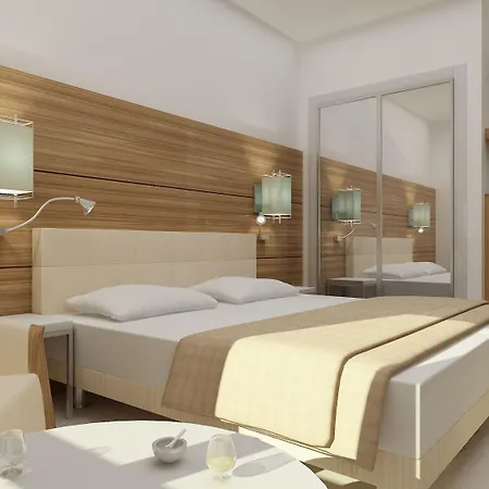 Alba Hotel 4*